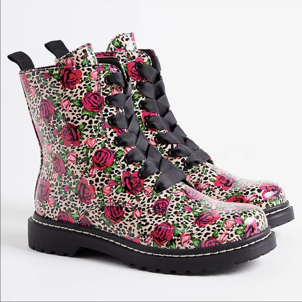 Torrid wide Betsey Johnson leopard floral combat boots nwt